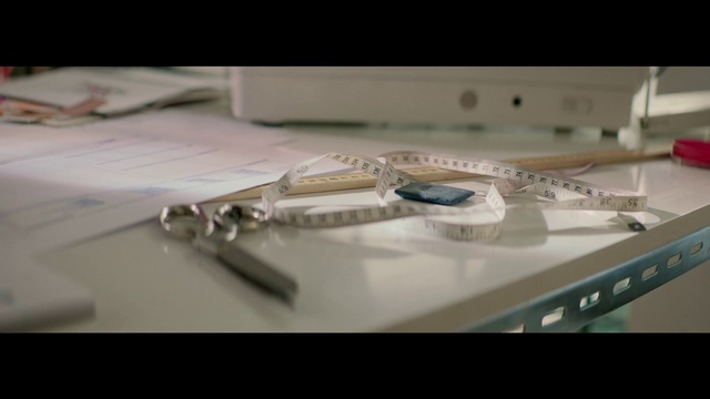 Video Reference: Scale model, Electronics, Architecture, Fashion accessory