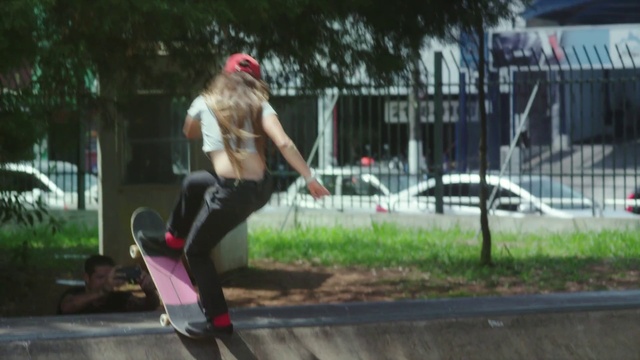 Video Reference: Skateboard, Boardsport, Recreation, Snapshot, Skateboarding Equipment, Sports equipment, Fun, Skateboarding, Longboarding, Footwear