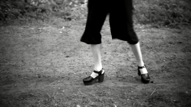 Video Reference: Photograph, Black-and-white, Walking, Human leg, Leg, Standing, Monochrome photography, Monochrome, Footwear, Photography
