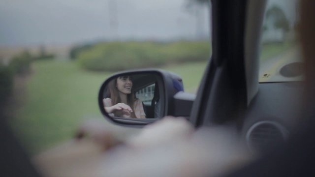 Video Reference: Rear-view mirror, Automotive mirror, Mirror, Reflection, Auto part, Vehicle door, Vehicle, Family car, Photography, Driving