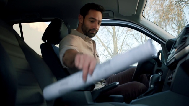 Video Reference: Vehicle, Car, Head restraint, Vehicle door, Driving, Automotive design, Family car, Automotive exterior, Auto part, Personal luxury car