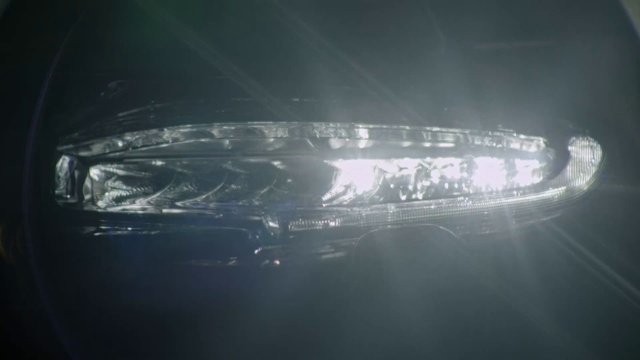 Video Reference: Light, Headlamp, Automotive lighting, Lighting, Water, Photography, Bumper, Auto part, Vehicle, Mid-size car