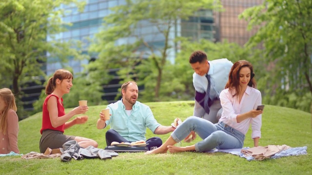 Video Reference: People in nature, People, Sitting, Grass, Leisure, Community, Fun, Friendship, Lawn, Botany