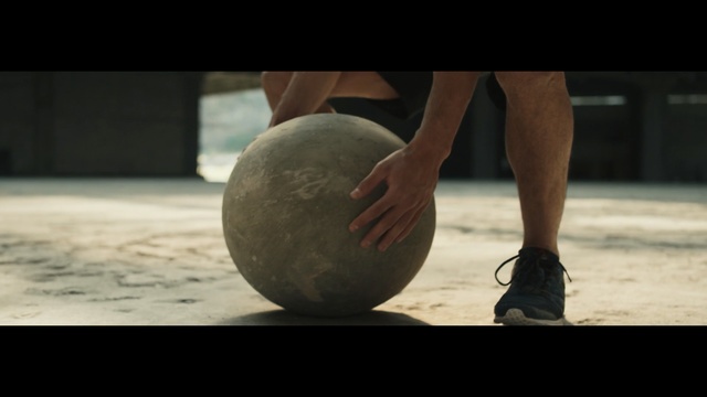 Video Reference: hand, human body, arm, leg, ball, foot, joint, Person