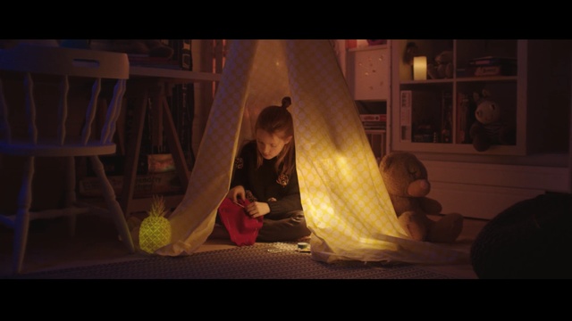 Video Reference: Photograph, Light, Snapshot, Fun, Scene, Human, Human body, Organism, Photography, Performance art, Person