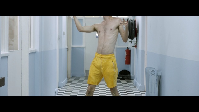 Video Reference: Yellow, Standing, Leg, Shoulder, Muscle, Arm, Joint, Human leg, Barechested, Thigh