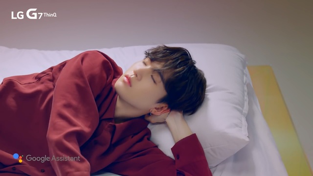 Video Reference: red, beauty, girl, photography, eye, shoulder, Person