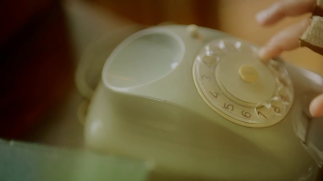 Video Reference: Hand, Plastic