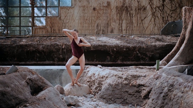 Video Reference: Photograph, Beauty, Leg, Water, Ballet dancer, Photography, Fun, Model, Photo shoot, Dance