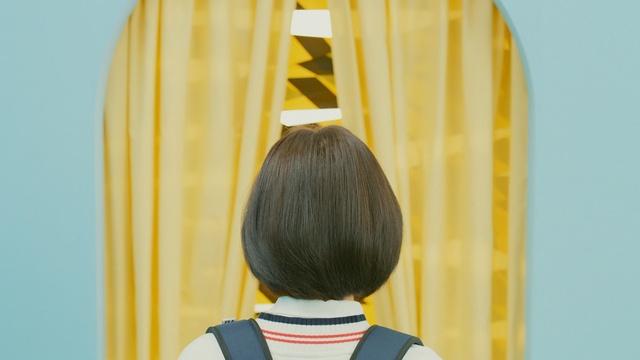 Video Reference: Hair, Yellow, Hairstyle, Bob cut, Wig, Hair coloring, Long hair, Hime cut