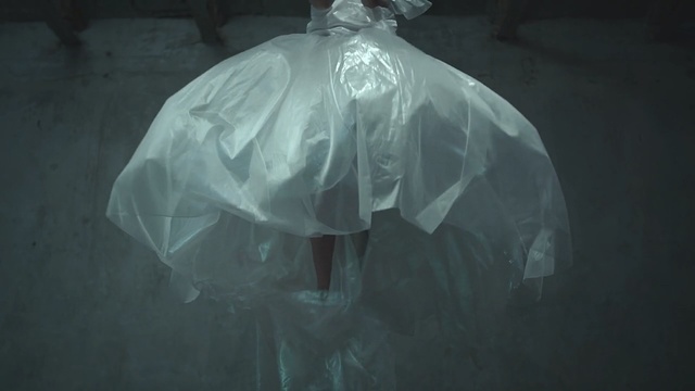 Video Reference: darkness, freezing, ice, transparency and translucency
