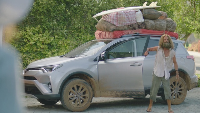 Video Reference: car, motor vehicle, vehicle, mode of transport, sport utility vehicle, automotive design, family car, transport, mid size car, automotive exterior