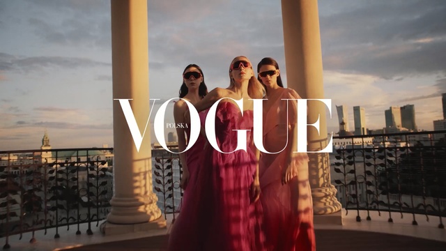 Video Reference: Photograph, Fashion, Dress, Sky, Photography, Eyewear, Formal wear, Vacation, Leisure, Tourism