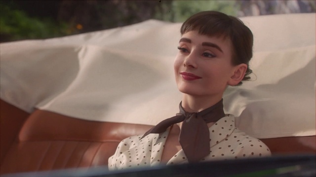 Video Reference: Facial expression, Beauty, Eye, Lip, Human, Smile, Photography, Dress, Neck, Brown hair