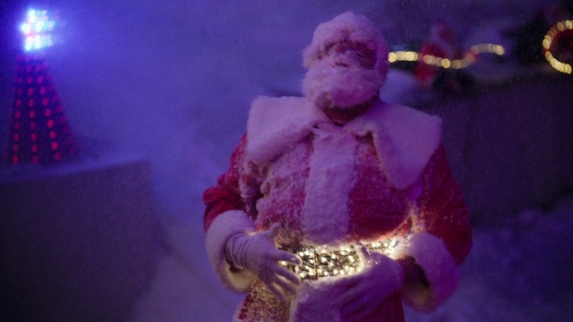 Video Reference: Performance, Violet, Purple, Magenta, Event, Performing arts, Animation, Fictional character, Singing