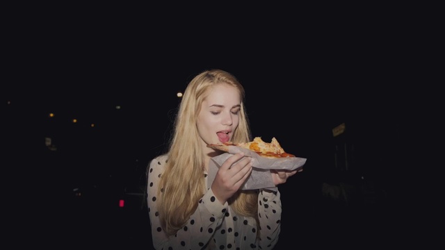 Video Reference: Blond, Snack, Junk food, Fast food, Eating, Food, Food craving, Finger food, Long hair, Baked goods, Person