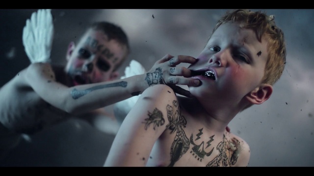 Video Reference: Joint, Hairstyle, Shoulder, Eyebrow, Eye, Mouth, Eyelash, Muscle, Neck, Flash photography