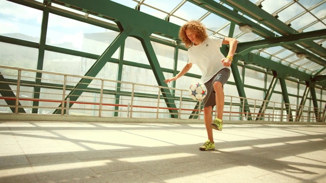 Video Reference: Architecture, Leg, Footwear, Daylighting, Flip (acrobatic), Leisure