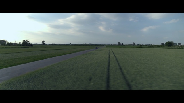 Video Reference: Plain, Grassland, Field, Sky, Horizon, Natural environment, Land lot, Rural area, Cloud, Grass