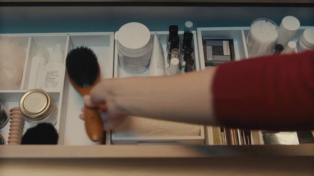 Video Reference: Arm, Room, Hand, Finger