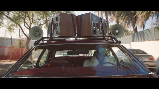 Video Reference: Automotive exterior, Vehicle, Car, Motor vehicle, Windshield, Roof rack, Automotive carrying rack, Auto part, Mode of transport, Automotive window part