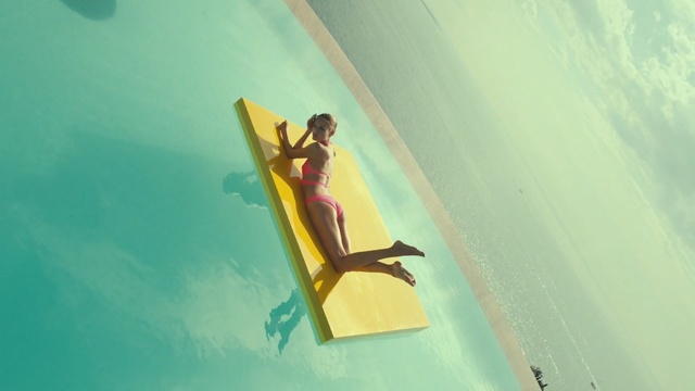 Video Reference: bobsled, sled, vehicle