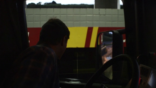 Video Reference: Black, Red, Mode of transport, Light, Yellow, Transport, Snapshot, Vehicle door, Vehicle, Automotive design