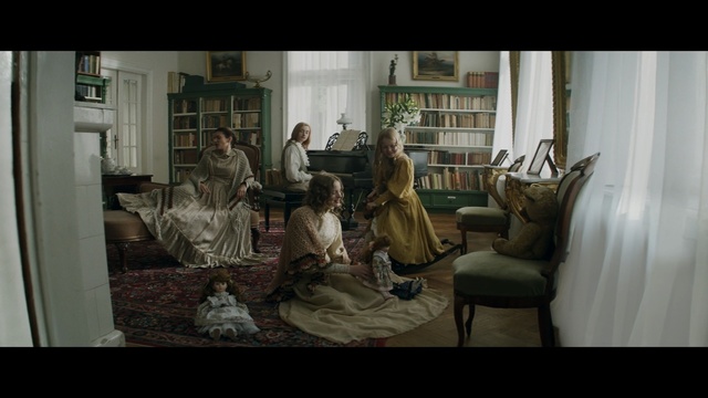 Video Reference: room, screenshot, home, conversation, house, window, scene, Person