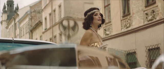 Video Reference: girl, photo shoot, vehicle, bride