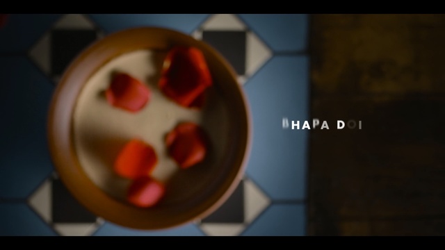 Video Reference: Still life photography, Circle, Photography, Close-up, Still life, Macro photography, Mouth, Finger, Space, Art