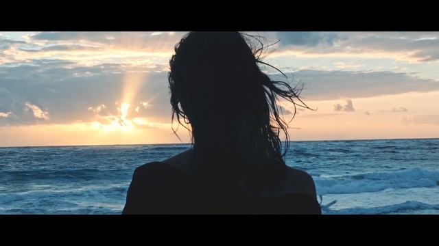 Video Reference: sea, sky, horizon, body of water, ocean, water, sunrise, sunset, vacation, sunlight