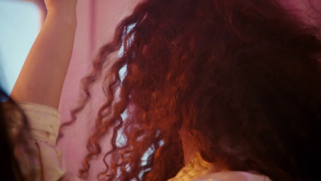 Video Reference: Hair, Hair coloring, Hairstyle, Long hair, Red hair, Red, Beauty, Brown hair, Brown, Caramel color