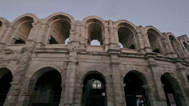 Video Reference: Historic site, Arch, Architecture, Classical architecture, Ancient roman architecture, Landmark, Arcade, Medieval architecture, Building, Caravanserai