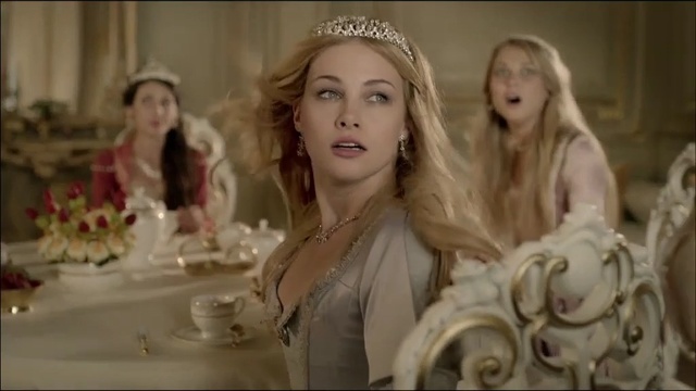 Video Reference: human hair color, lady, blond, girl, Person