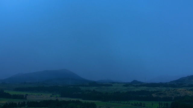 Video Reference: sky, atmosphere, hill station, highland, horizon, hill, morning, mount scenery, daytime, rural area