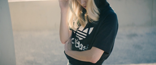 Video Reference: photograph, human hair color, girl, shoulder, beauty, joint, photography, standing, blond, arm