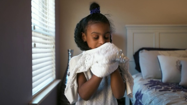 Video Reference: girl, textile, shoulder