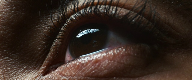 Video Reference: Eye, Skin, Eyebrow, Close-up, Eyelash, Organ, Iris, Lip, Brown, Mouth
