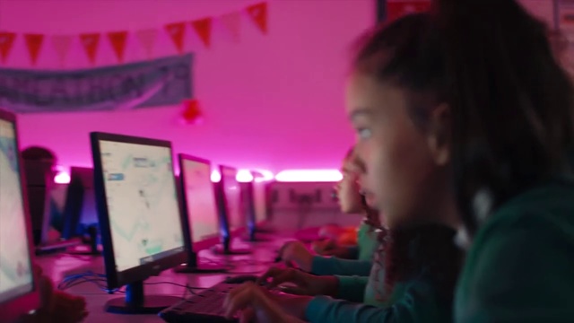 Video Reference: Pink, Magenta, Photograph, Purple, Violet, Red, Fun, Snapshot, Display device, Interaction