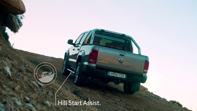 Video Reference: Land vehicle, Vehicle, Car, Pickup truck, Volkswagen amarok, Truck, Volkswagen, Automotive exterior, Automotive design, Off-road vehicle