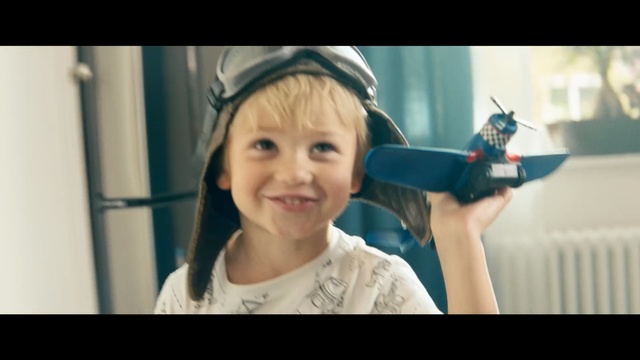 Video Reference: Hair, Face, Skin, Ear, Head, Eyebrow, Arm, Blond, Hairstyle, Beauty, Person