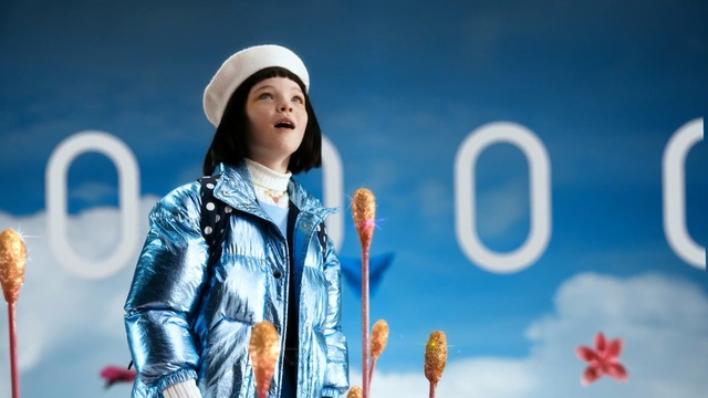 Video Reference: Music artist, Performance, Sky, Fun, Outerwear, Happy, Singer, Smile, Public speaking, Song, Person