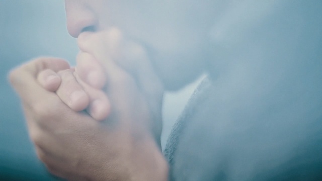 Video Reference: Blue, Foot, Leg, Skin, Sky, Hand, Toe, Cloud, Finger, Close-up