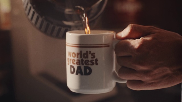 Video Reference: Cup, Lighting, Cup, Hand, Coffee cup, Mug, Material property, Font, Drink, Drinkware