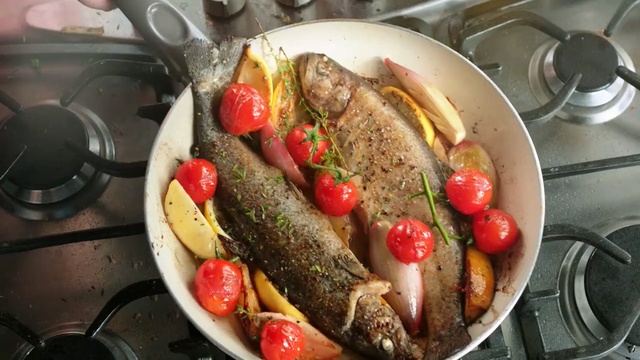 Video Reference: Dish, Food, Cuisine, Fish, Ingredient, Produce, Sardine, Seafood, Recipe, Meat