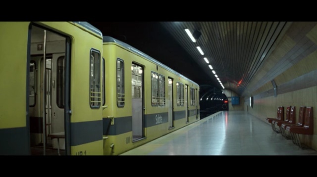 Video Reference: metropolitan area, transport, rolling stock, rapid transit, public transport, metro station, mode of transport, train, railroad car, train station