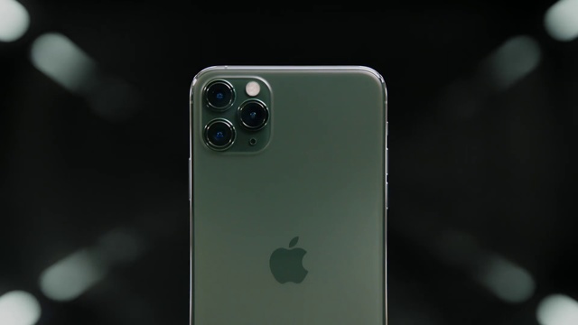 Video Reference: Gadget, Smartphone, Green, Mobile phone, Electronic device, Technology, Communication Device, Portable communications device, Mobile phone accessories, Iphone