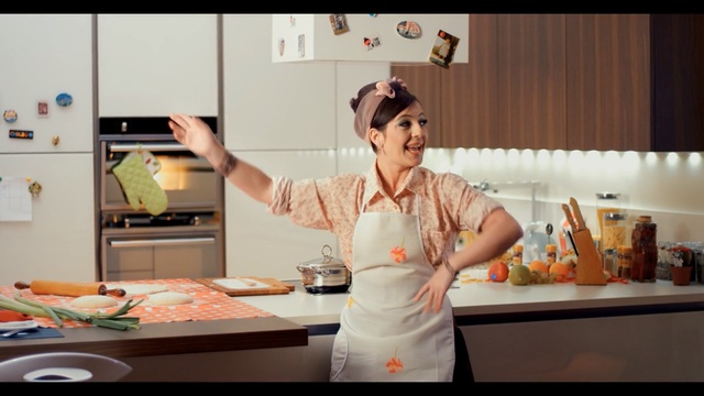 Video Reference: cook, cuisine, cooking, service, food, girl, Person