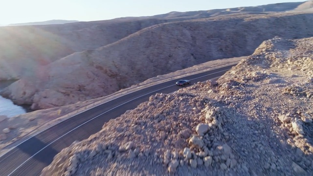 Video Reference: Mountainous landforms, Badlands, Geological phenomenon, Mountain, Mountain pass, Fault, Ridge, Highland, Hill, Geology