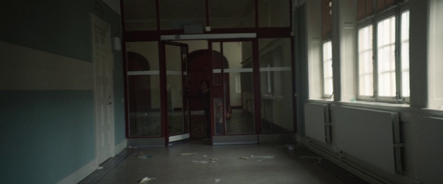 Video Reference: Property, Wall, Floor, Building, House, Architecture, Room, Daylighting, Door, Real estate